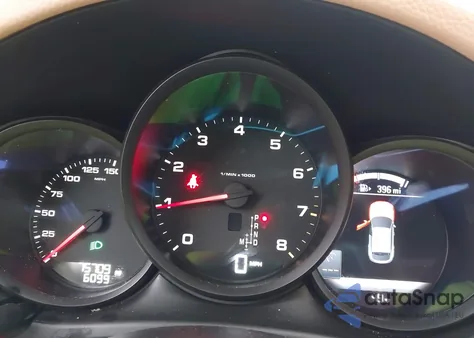 2017 Porsche Macan z USA, uszkodzony, nr VIN WP1AA2A54HLB05351